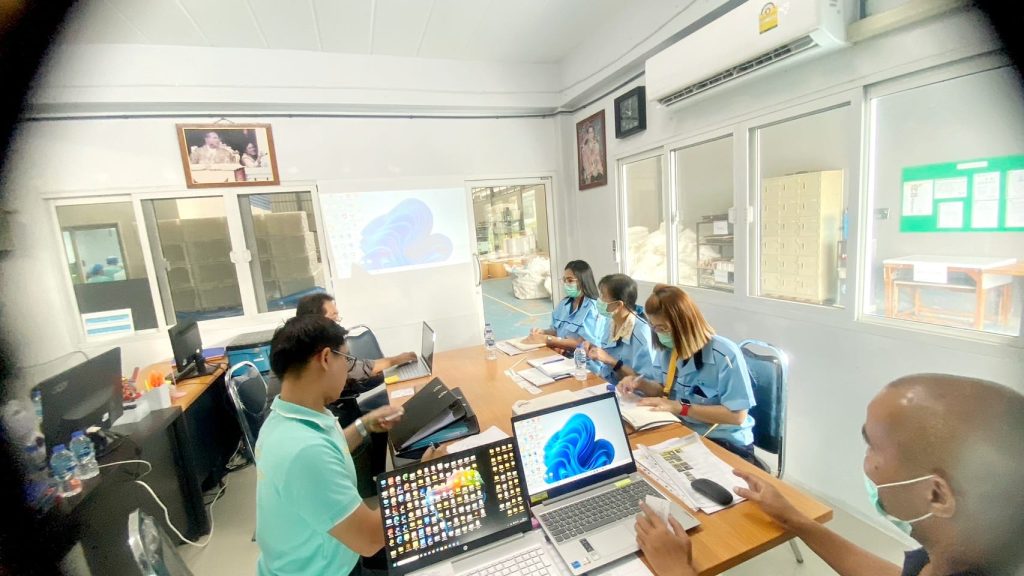 ผลิตถาดพลาสติกตามแบบ